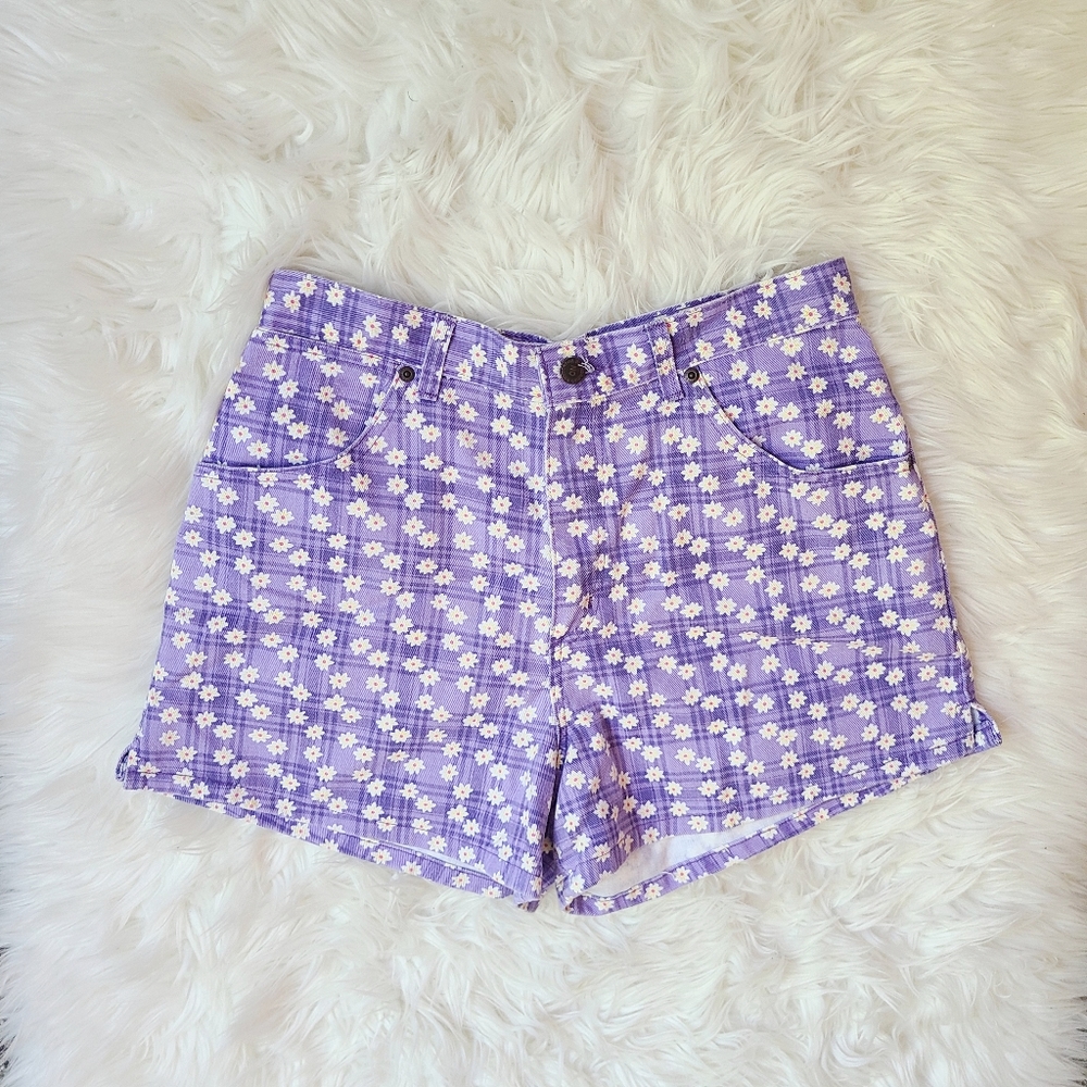 Vintage 1990s No Boundaries Purple Flower Shorts